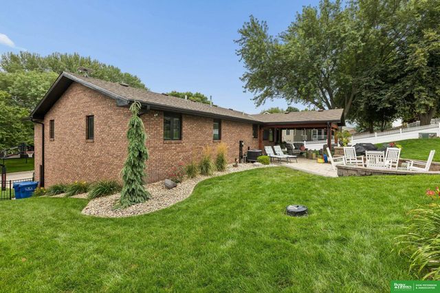 2711 Eagle Drive, Fremont, NE 68025