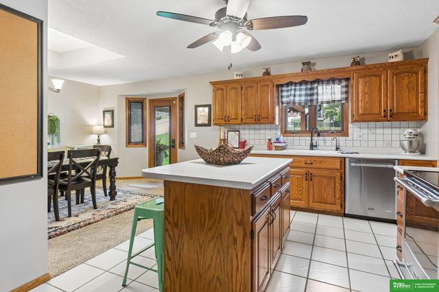 2711 Eagle Drive, Fremont, NE 68025