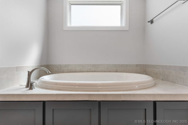 2707 W South Park Place, Broken Arrow, OK 74012