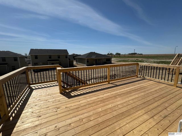 21433 Y Street, Elkhorn, NE 68022