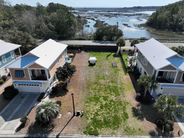 137 Pinnacle Dr., Murrells Inlet, SC 29576