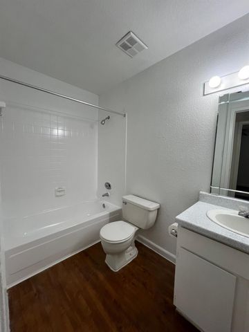 19700 Hickory Twig Way Way 15, Spring, TX 77388