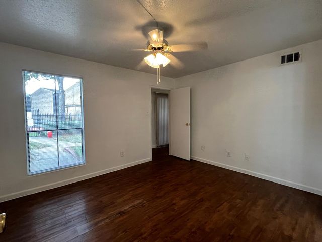 19700 Hickory Twig Way Way 15, Spring, TX 77388