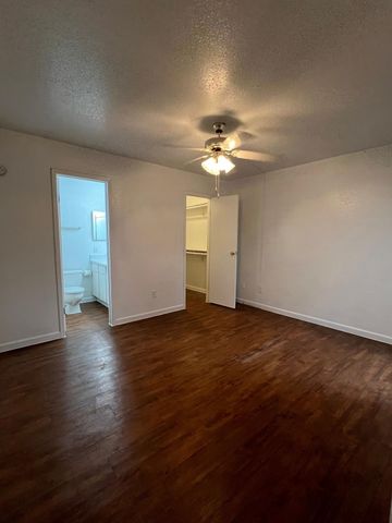 19700 Hickory Twig Way Way 15, Spring, TX 77388