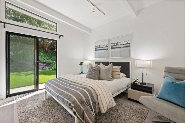 10 Laurel Hill Court, San Mateo, CA 94402