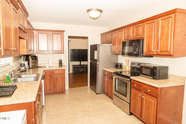 101 Gatwick Court, Clayton, NC 27520