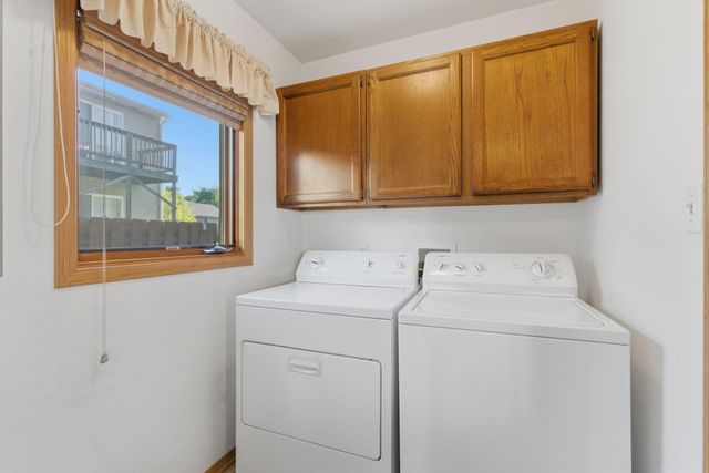 903 Hampton Court, Valparaiso, IN 46383