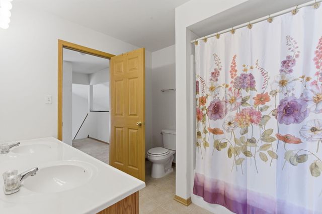 903 Hampton Court, Valparaiso, IN 46383