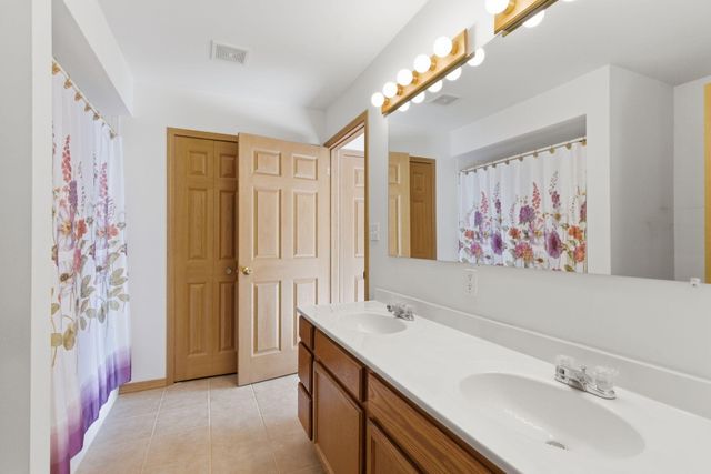 903 Hampton Court, Valparaiso, IN 46383