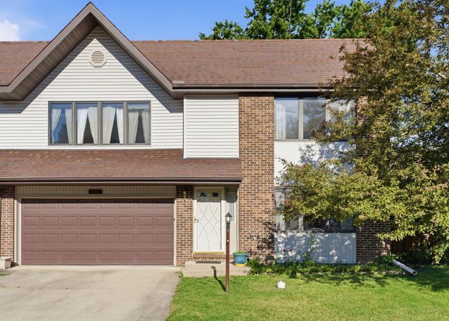 903 Hampton Court, Valparaiso, IN 46383