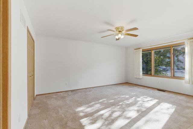 903 Hampton Court, Valparaiso, IN 46383