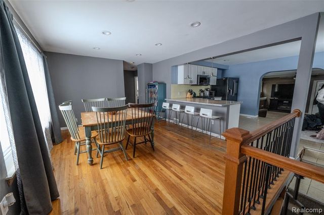 8935 Lincoln Street, Taylor, MI 48180