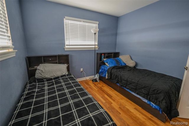 8935 Lincoln Street, Taylor, MI 48180