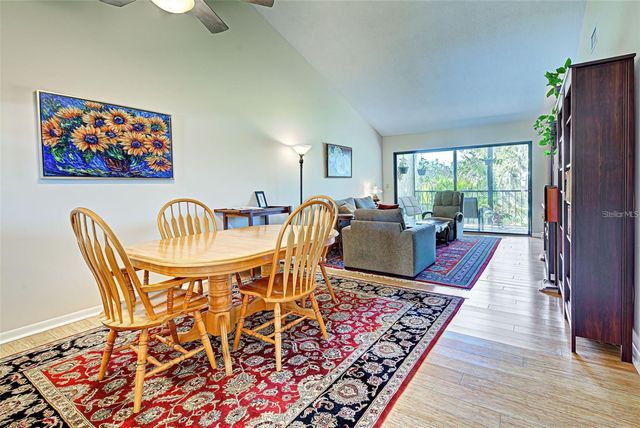 656 BIRD BAY CIRCLE 11, Venice, FL 34285