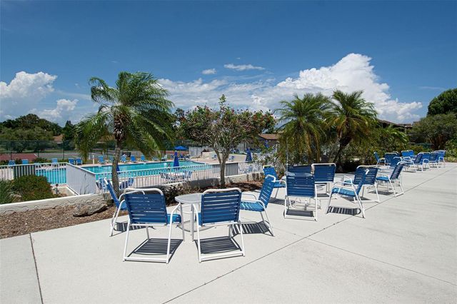 656 BIRD BAY CIRCLE 11, Venice, FL 34285