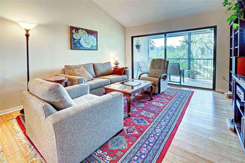 Image 17 of property listing at 656 BIRD BAY CIRCLE 11, Venice, FL 34285