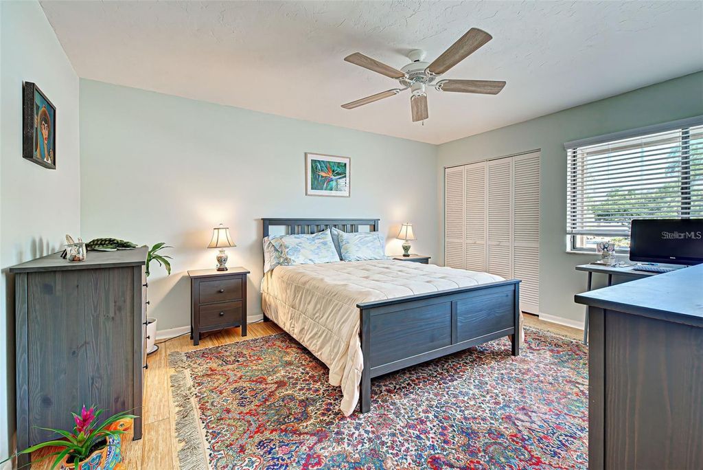 Image 26 of property listing at 656 BIRD BAY CIRCLE 11, Venice, FL 34285