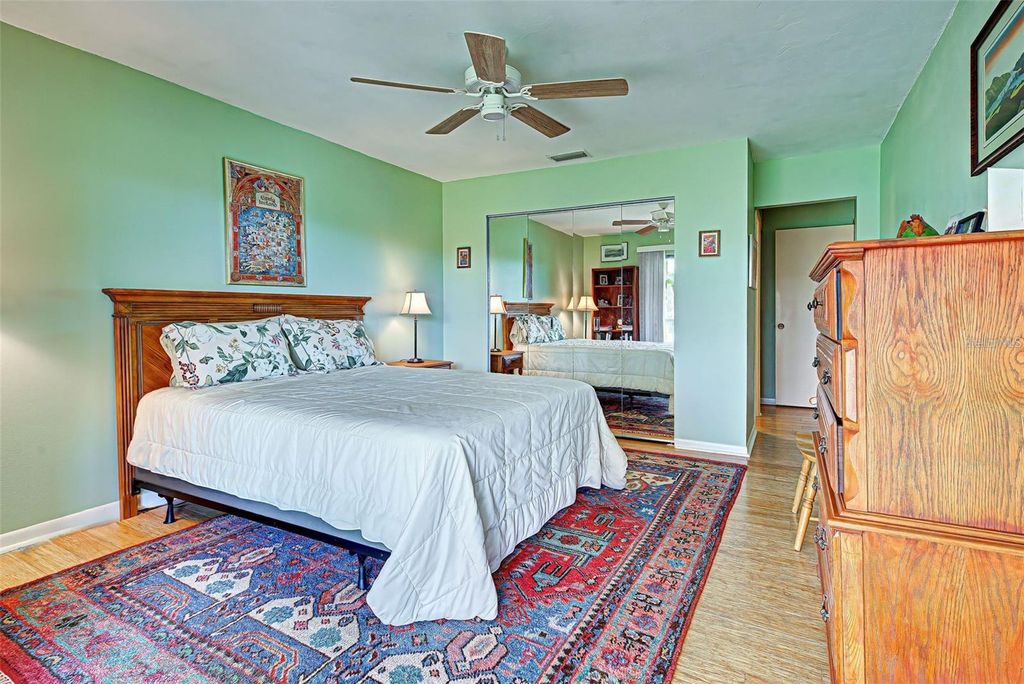 Image 32 of property listing at 656 BIRD BAY CIRCLE 11, Venice, FL 34285