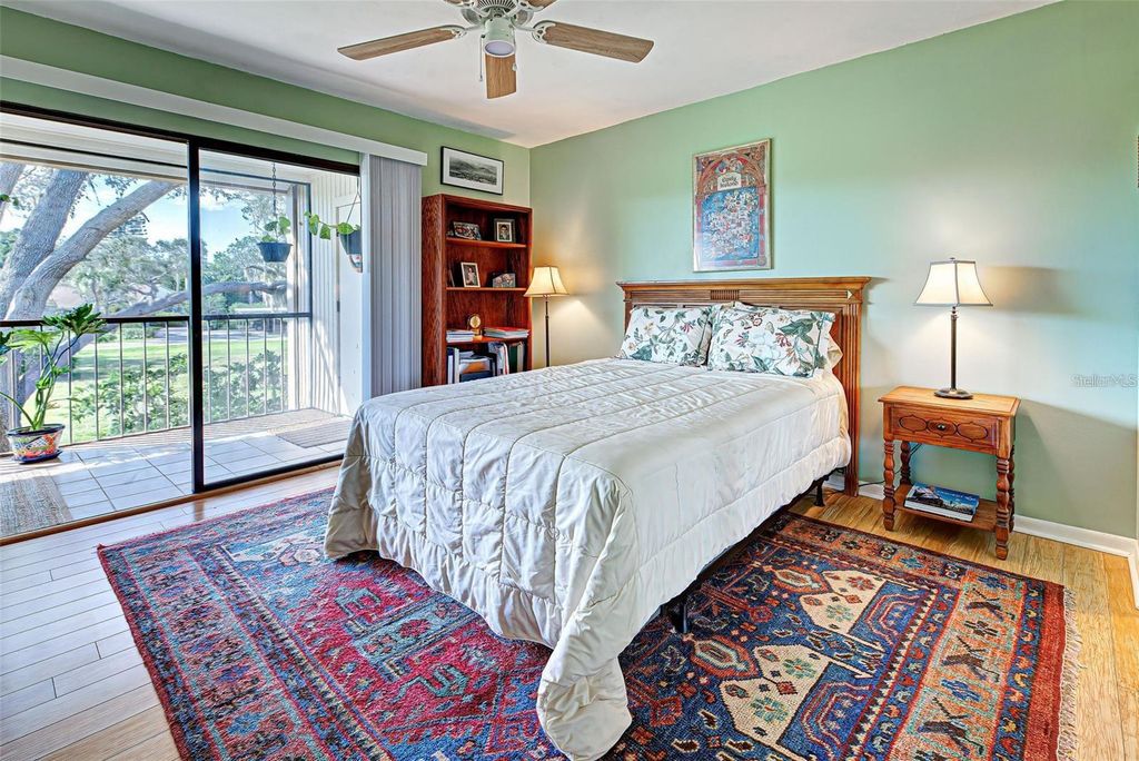 Image 34 of property listing at 656 BIRD BAY CIRCLE 11, Venice, FL 34285