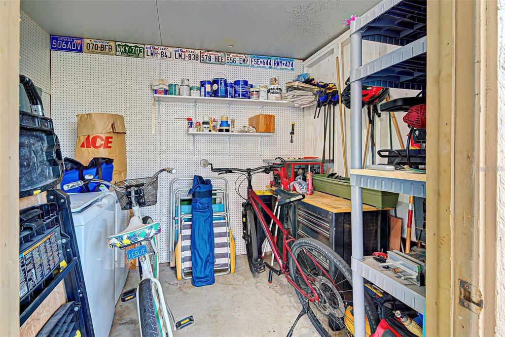 Image 41 of property listing at 656 BIRD BAY CIRCLE 11, Venice, FL 34285