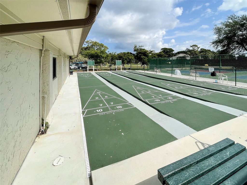 Image 55 of property listing at 656 BIRD BAY CIRCLE 11, Venice, FL 34285