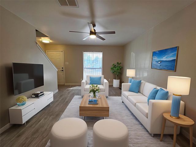 7050 Inwood Park Drive 19, Houston, TX 77088