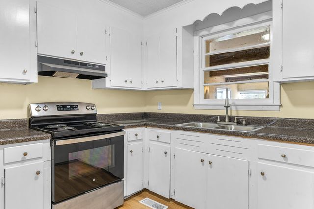 1136 Lakeshore Drive, Orangeburg, SC 29115