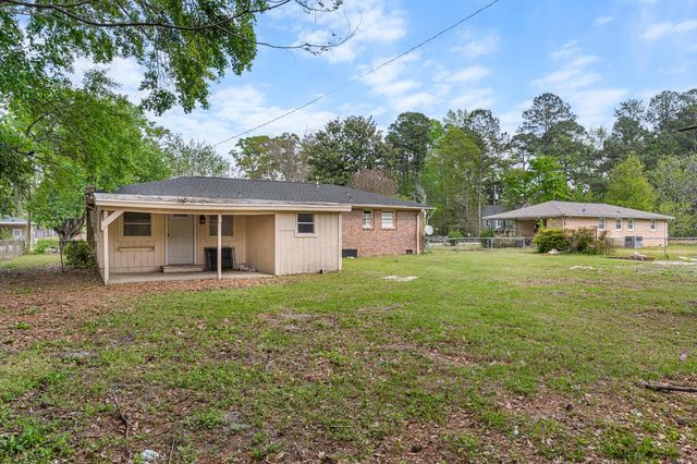 1136 Lakeshore Drive, Orangeburg, SC 29115