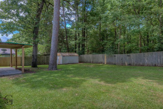 8866 Hedges Drive, Shreveport, LA 71118