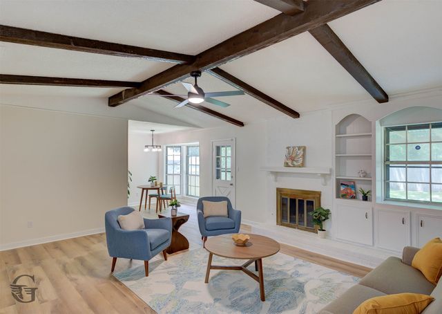 8866 Hedges Drive, Shreveport, LA 71118