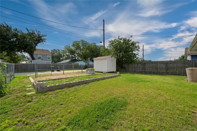 1727 Leander ST, Georgetown, TX 78626