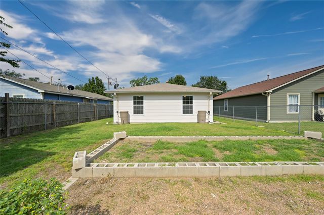 1727 Leander ST, Georgetown, TX 78626