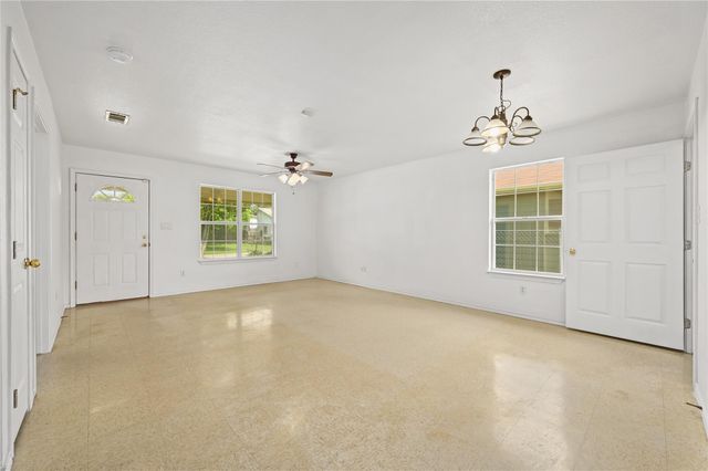 1727 Leander ST, Georgetown, TX 78626