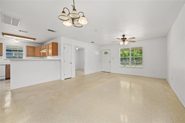 1727 Leander ST, Georgetown, TX 78626