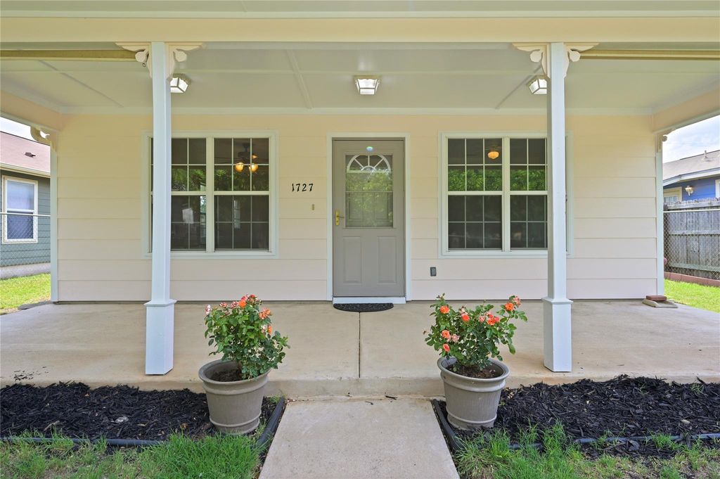 1727 Leander ST, Georgetown, TX 78626