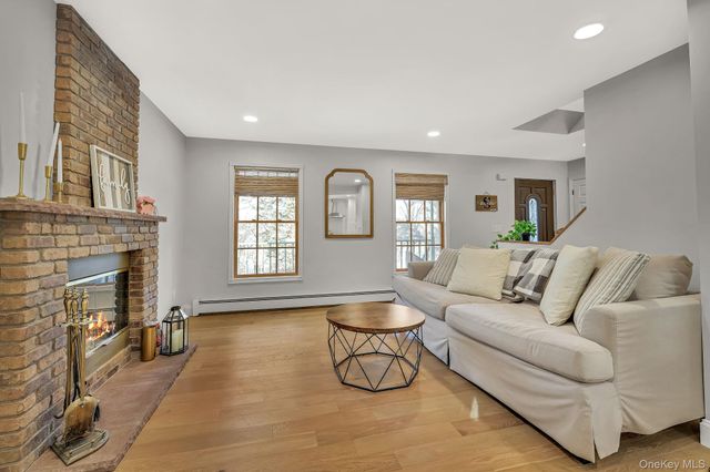 25 Sugarloaf Mountain Road, Chester, NY 10918