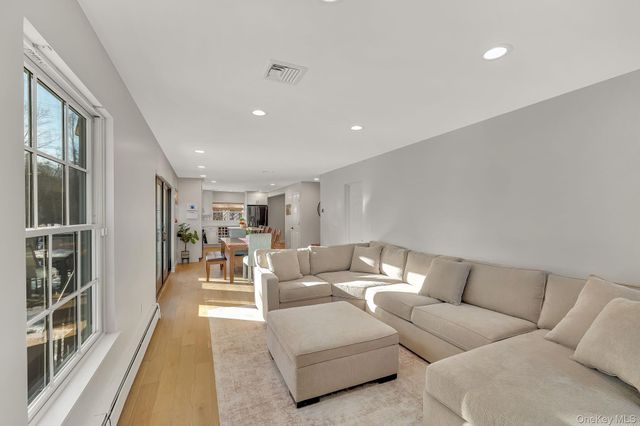 25 Sugarloaf Mountain Road, Chester, NY 10918