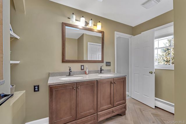 25 Sugarloaf Mountain Road, Chester, NY 10918