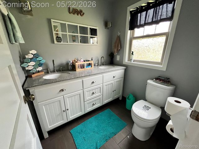 5036 Woodland Lane, East China Township, MI 48054