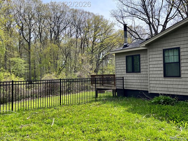 5036 Woodland Lane, East China Township, MI 48054