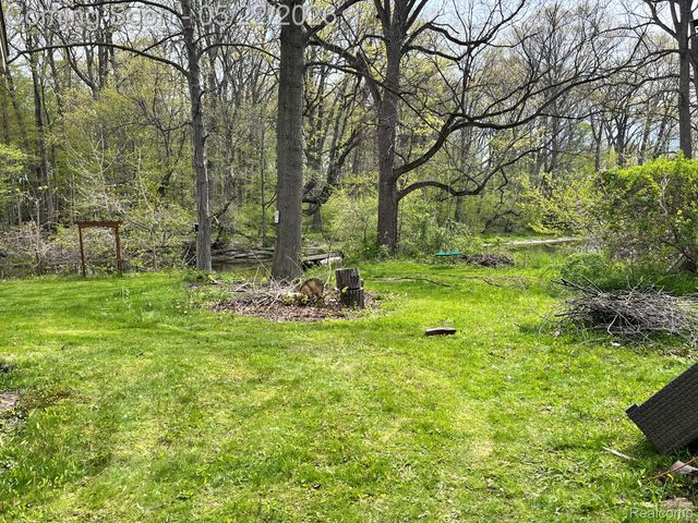 5036 Woodland Lane, East China Township, MI 48054