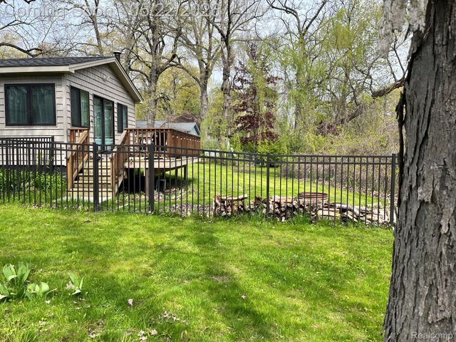 5036 Woodland Lane, East China Township, MI 48054