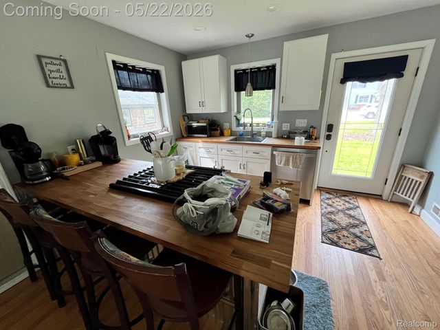 5036 Woodland Lane, East China Township, MI 48054