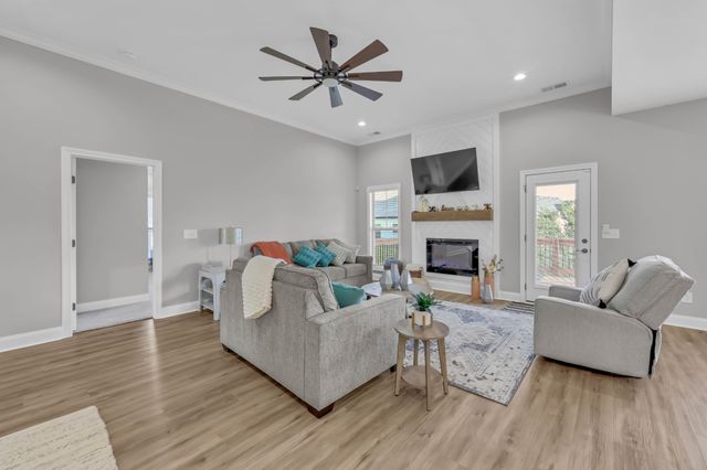 814 Willowicke Dr, Clarksville, TN 37043