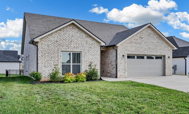 814 Willowicke Dr, Clarksville, TN 37043