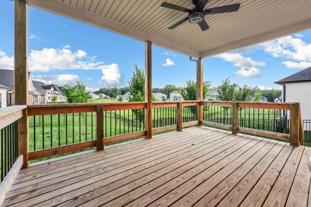 814 Willowicke Dr, Clarksville, TN 37043