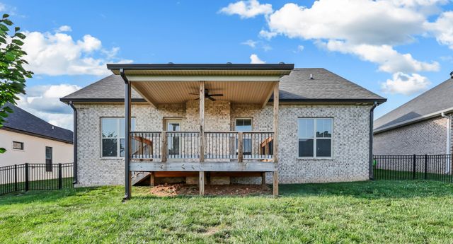 814 Willowicke Dr, Clarksville, TN 37043