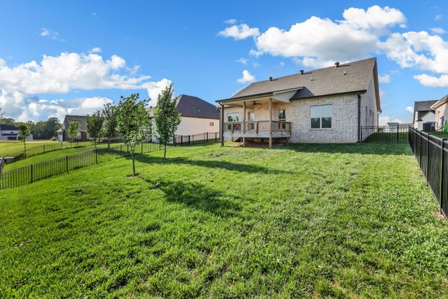 814 Willowicke Dr, Clarksville, TN 37043