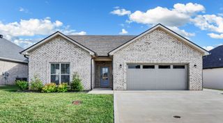 814 Willowicke Dr, Clarksville, TN 37043