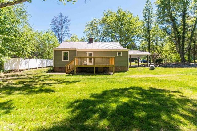 7280 Dennis Road, Walnut Cove, NC 27052